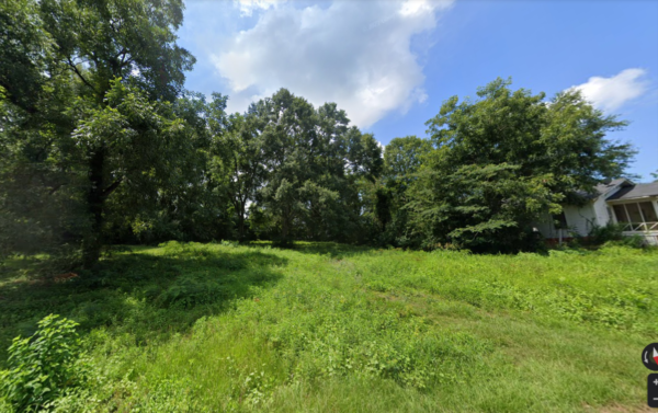18,385 Sq Feet in Laurel, 136 W 19TH ST