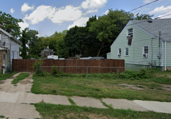 0.11 Acres lot in Crystal lake drive, Pontiac city, Michigan - Image 3