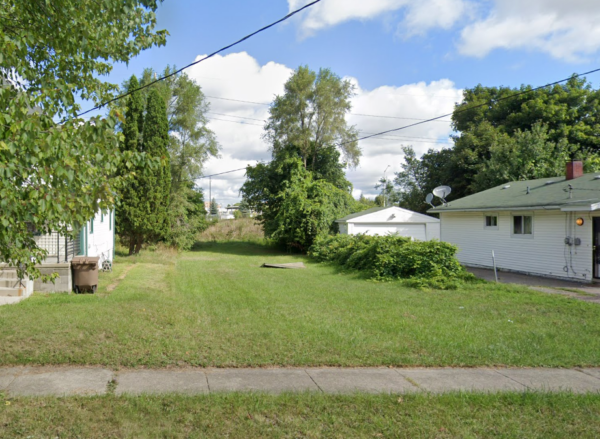 0.12 Acres in Pontiac, Michigan
